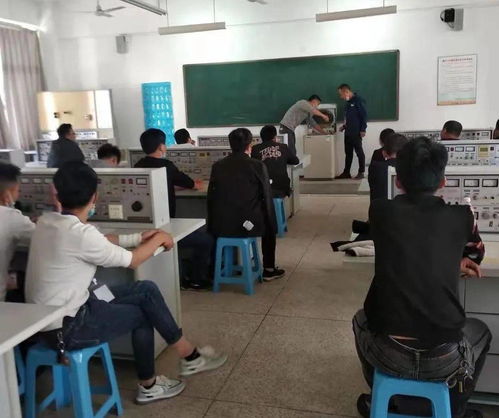 发挥职业教育优势，助力技能提升培训——龙海职校积极承办重点群体计算机系统服务职业技能培训